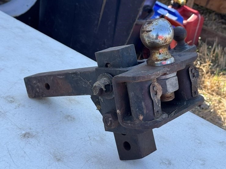 2-5/16-in-adjustable-trailer-hitch-ball-mount-image-2