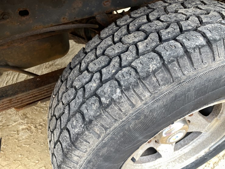 1999-gmc-2500-image-110