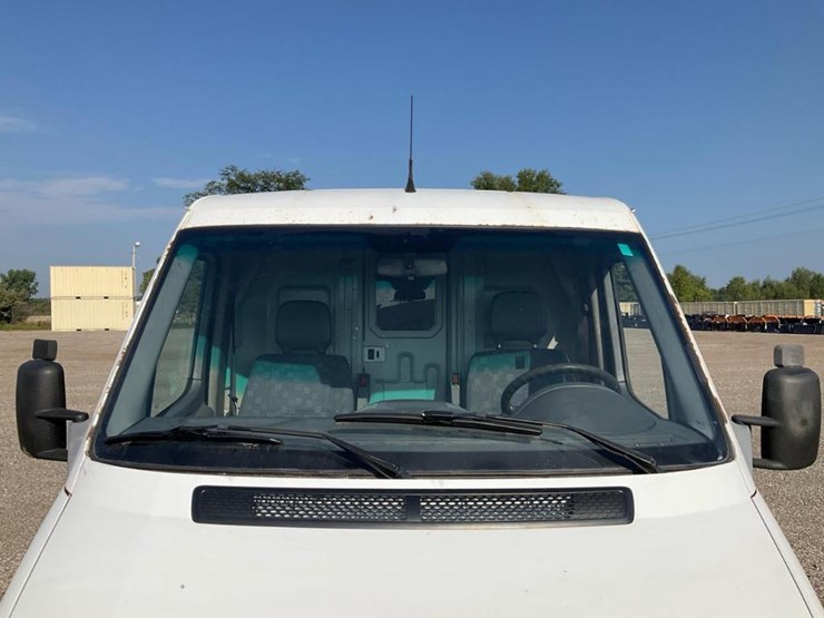 2004-dodge-sprinter-2500-image-9