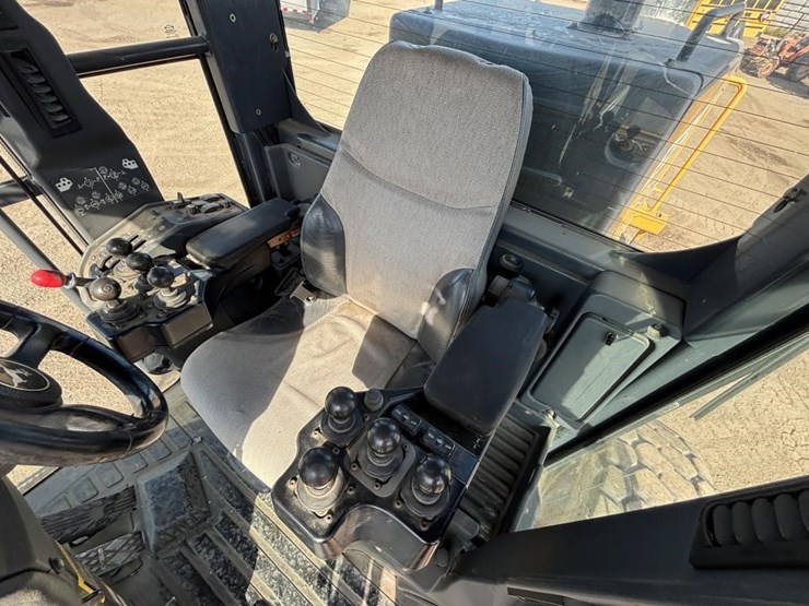 2012-deere-672gp-image-42