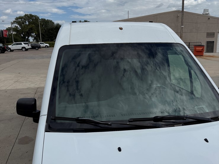 2012-utility-van-image-43