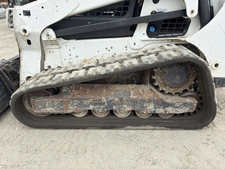 2019-bobcat-t770-image-11