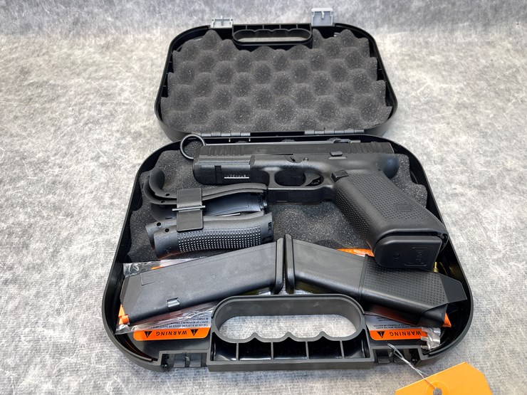 #4643-•-glock-model-17,-9mm-luger-pistol,-sn:-btmy301,-(princeton,-mn)-image-16