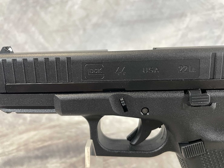 #5141-•-glock-g44,-22-lr-pistol,-sn:-aenr179,-(neenah,-wi)-image-19