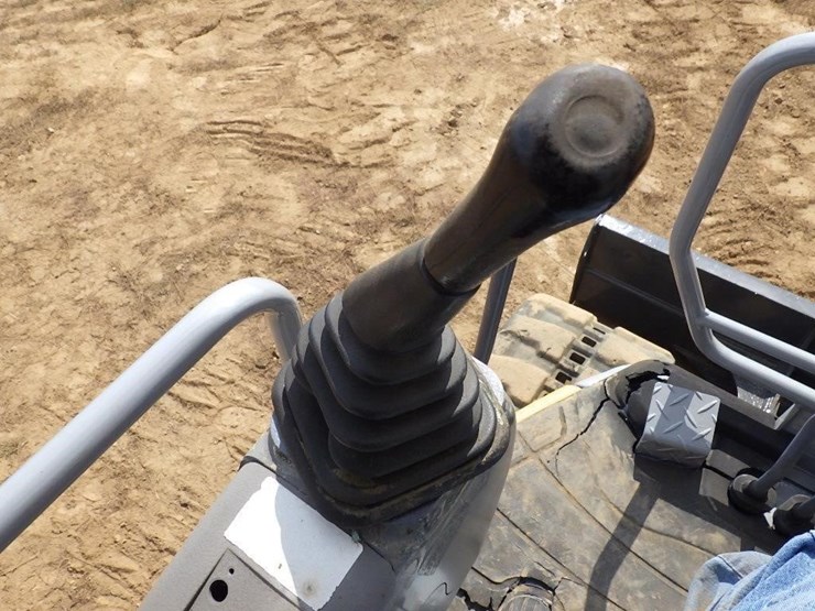 komatsu-pc58uu-3-image-37