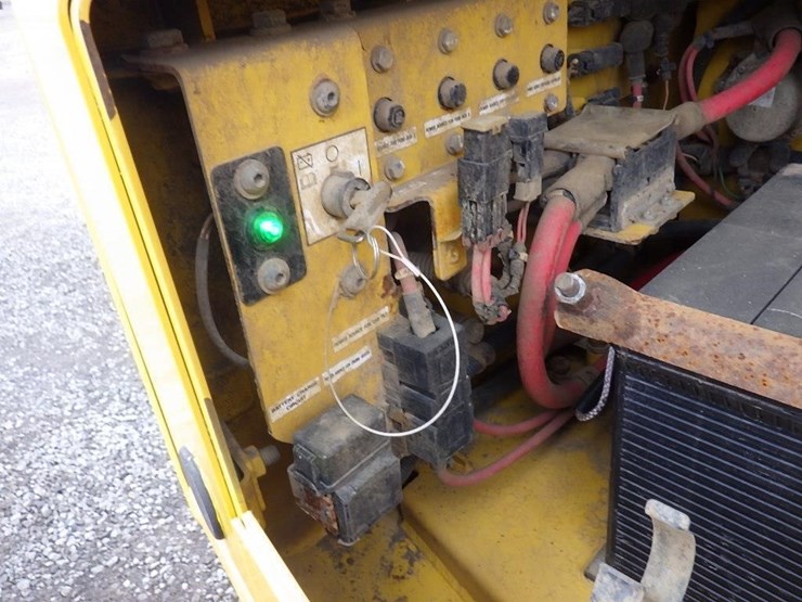 2016-komatsu-hm400-5-image-30