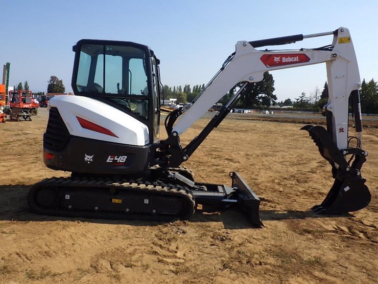 2024-bobcat-e48-hydraulic-excavator-image-3