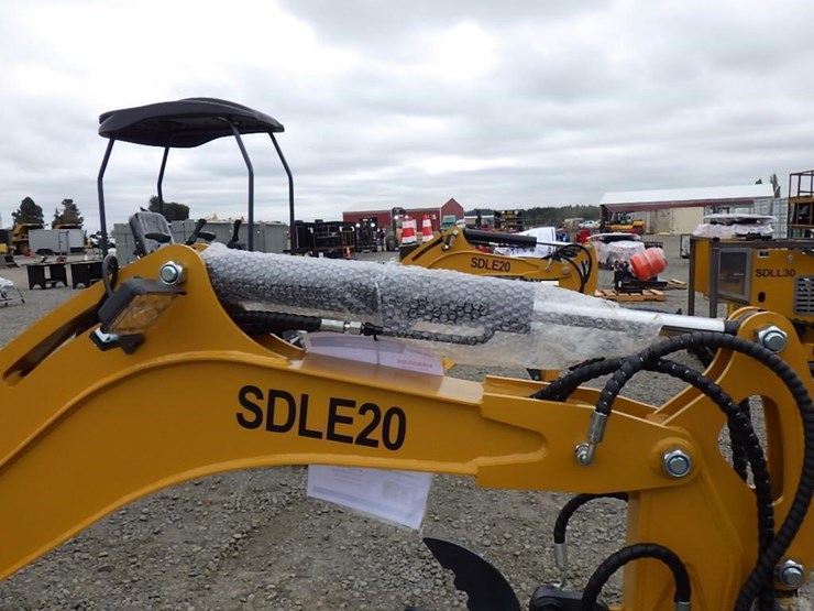 2025-sdlanch-sdle20-hydraulic-excavator-image-12