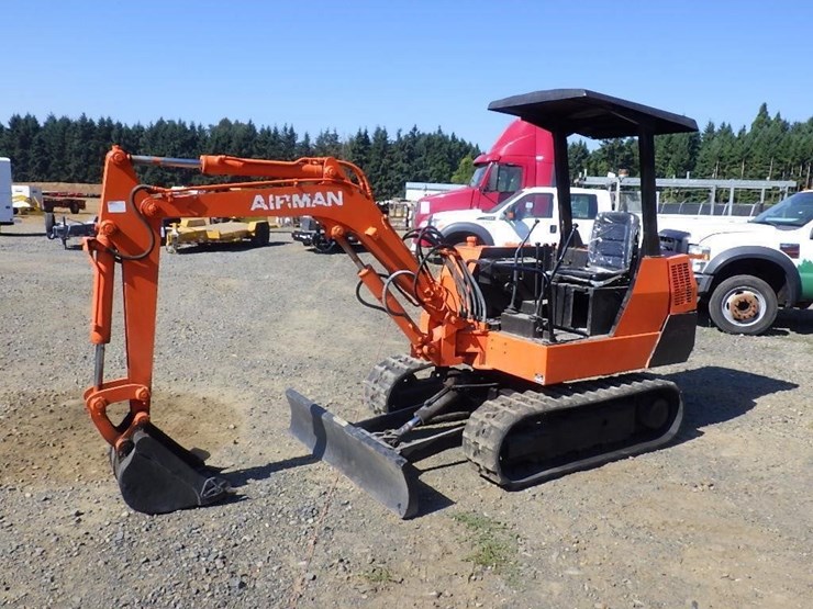 airman-hm20-hydraulic-excavator-image-1