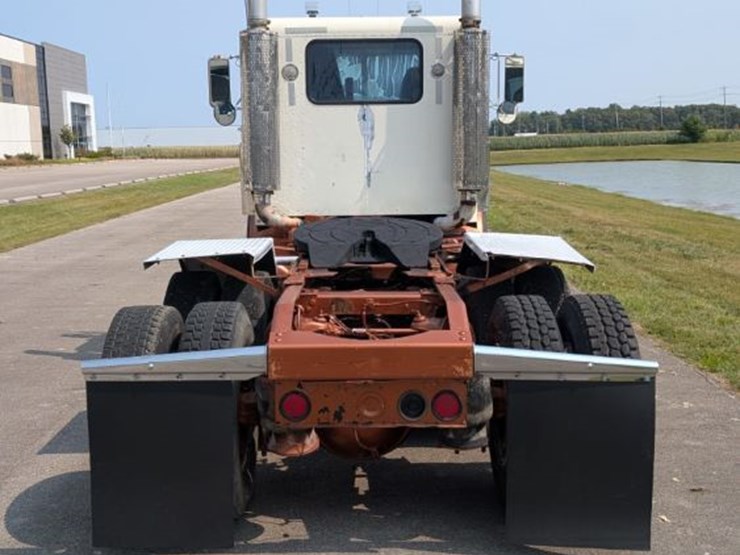 1993-peterbilt-357-image-8