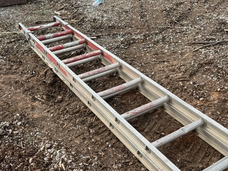 werner-30-ft-aluminum-extension-ladder-image-5