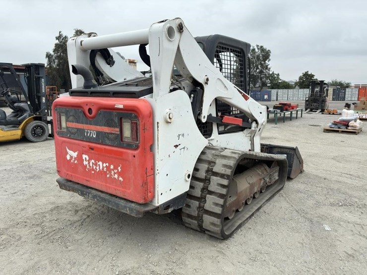 2019-bobcat-t770-image-3