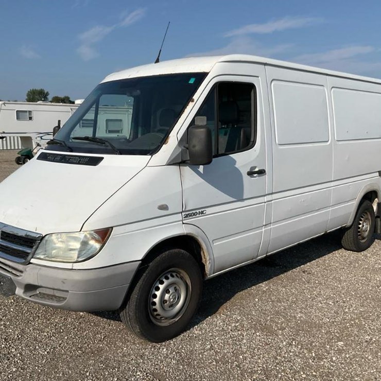 2004 DODGE SPRINTER 2500