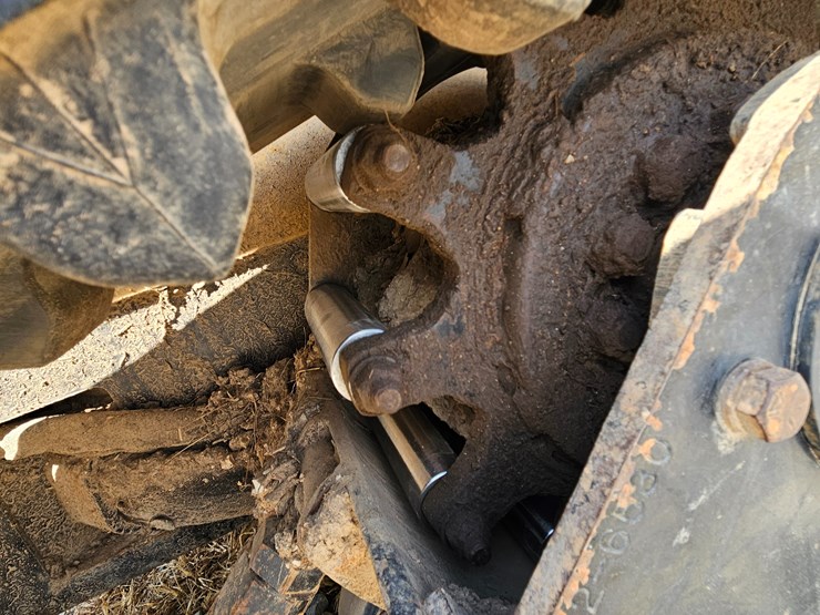 caterpillar-247b-image-50