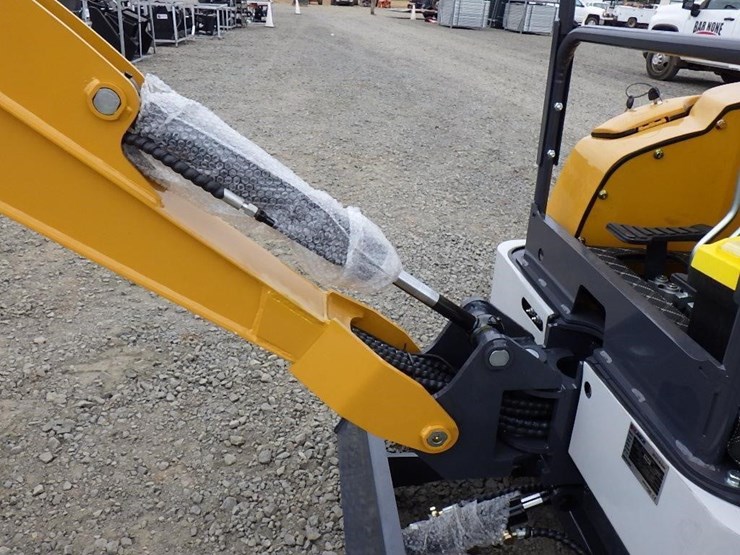 2025-sdlanch-sdle20-hydraulic-excavator-image-8