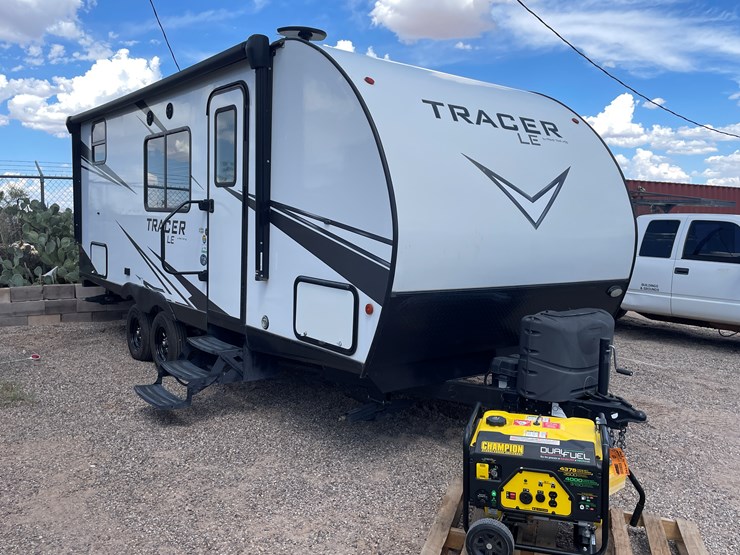 #499-•-2021-tracer-le-camper-(title-in-delay)-image-1