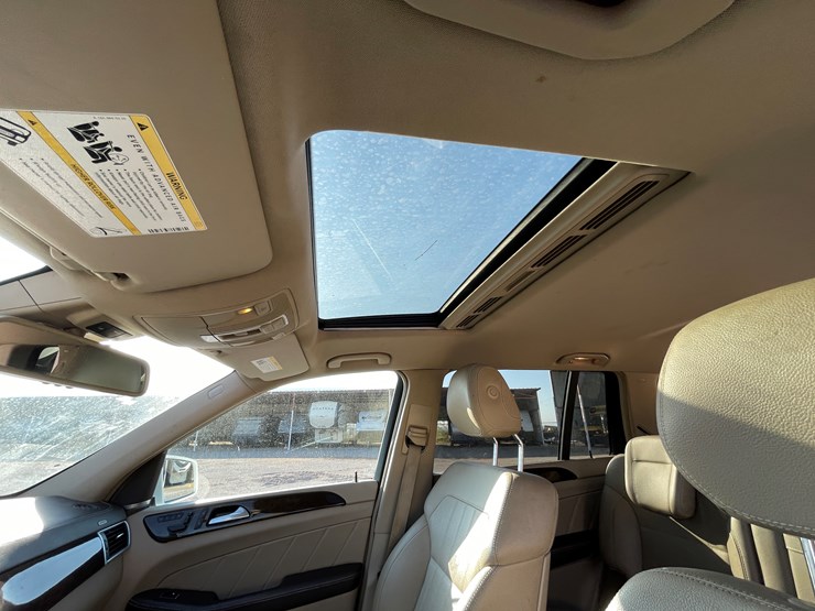 2015-mercedes-benz-gl450-image-78