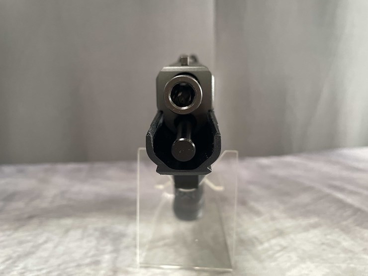 #5158-•-beretta-apx,-9mm-luger-pistol,-sn:-a033882x,-(neenah,-wi)-image-24