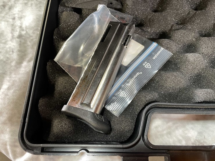 #5151-•-walther-p22q-military,-22-lr-pistol,-sn:-wa453979,-(neenah,-wi)-image-25