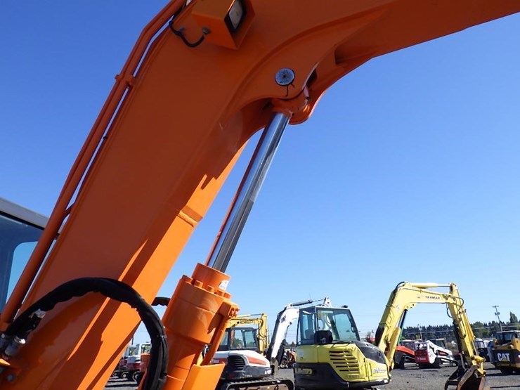 2021-doosan-dx85r-3-image-17