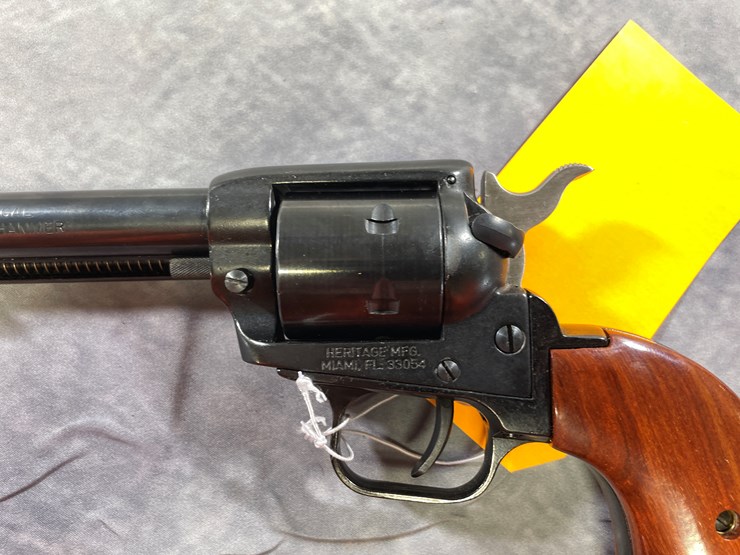#5736-•-heritage-rough-rider-.22-cal.-revolver-sn:-f00952-(downing,-wi)-image-7