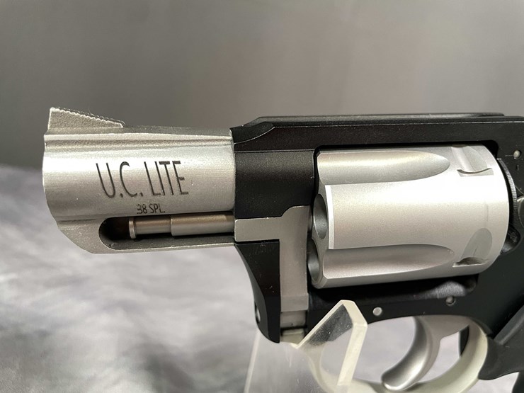 #5155-•-charter-arms-undercover-lite,-38-spl-revolver,-sn:-23l05132,-(neenah,-wi)-image-10