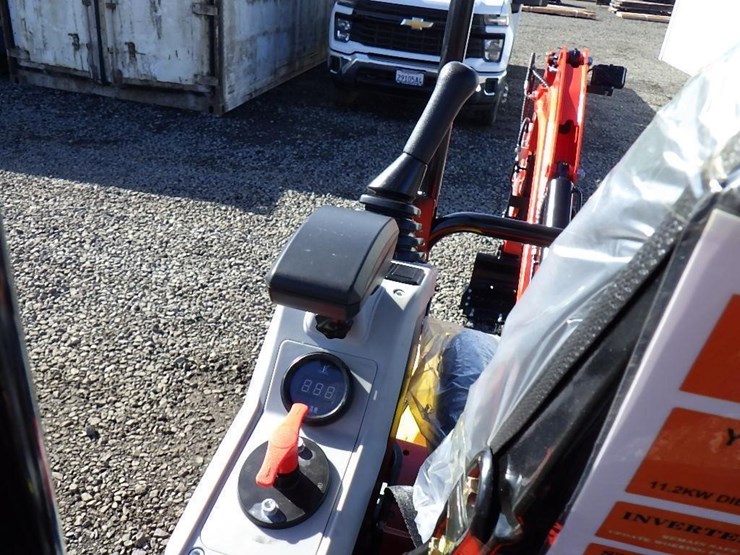 2025-tpm-tpm-20k-hydraulic-excavator-image-23