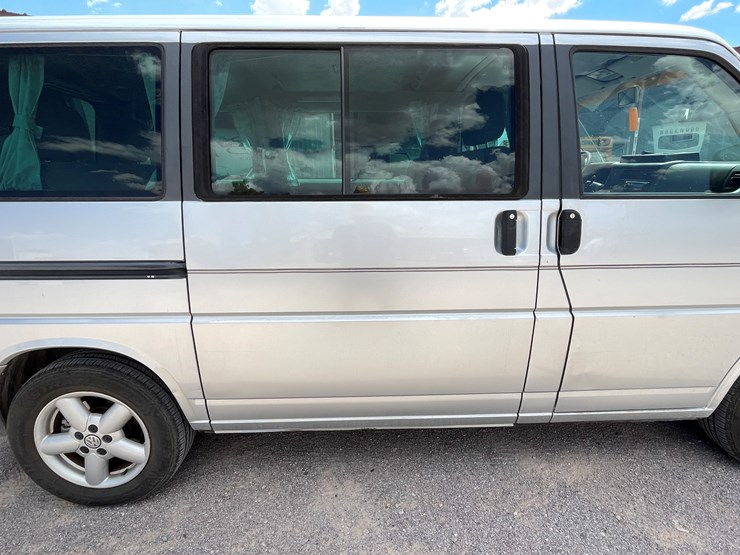 #501-•-2002-volkswagen-eurovan-mv-(title-in-delay)-image-101