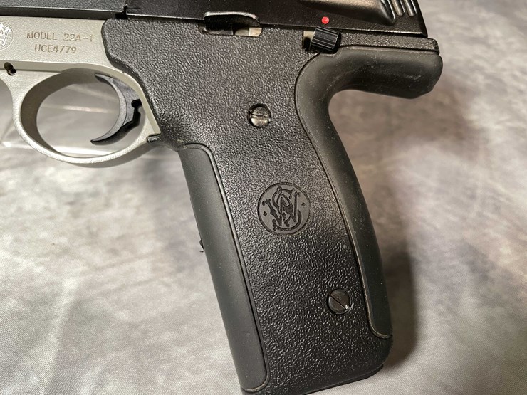 #5160-•-smith-&-wesson-22a,-22-lr-pistol,-sn:-uce4779,-(neenah,-wi)-image-12