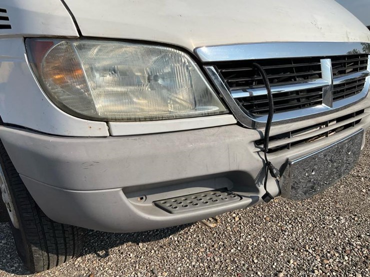 2004-dodge-sprinter-2500-image-11