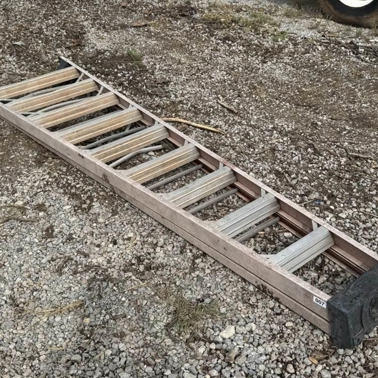 Werner 10 Ft Fiberglass Step Ladder