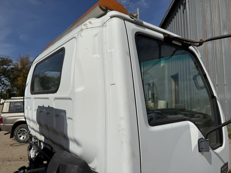 2003-gmc-w4500-image-15