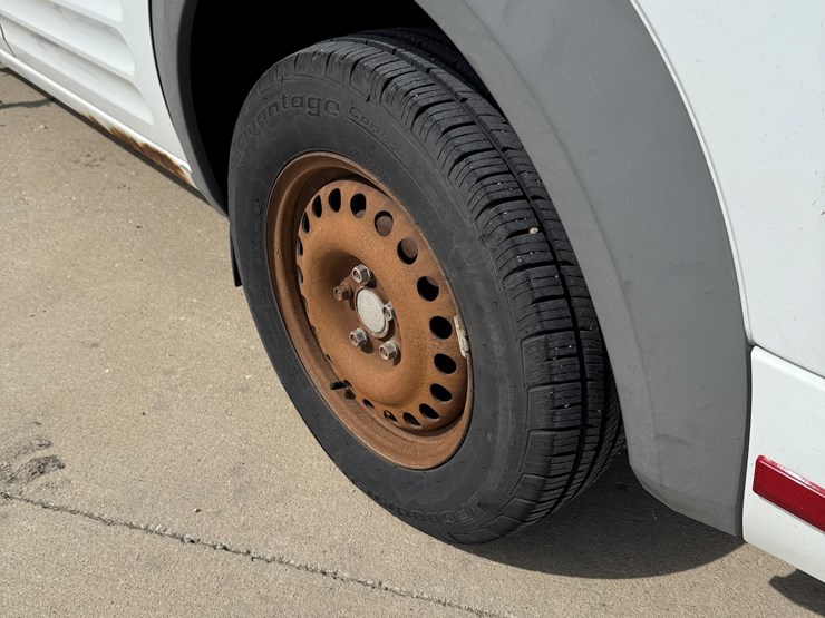 2012-utility-van-image-39