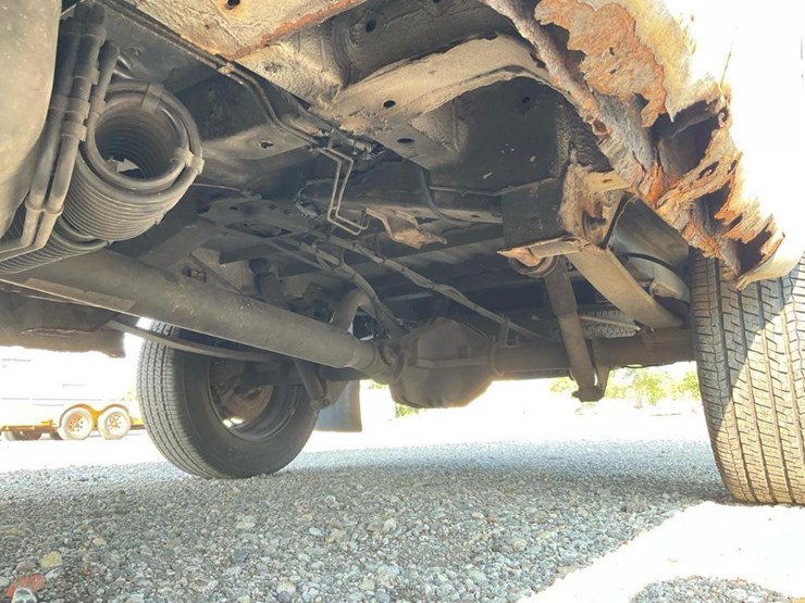 2004-dodge-sprinter-2500-image-24