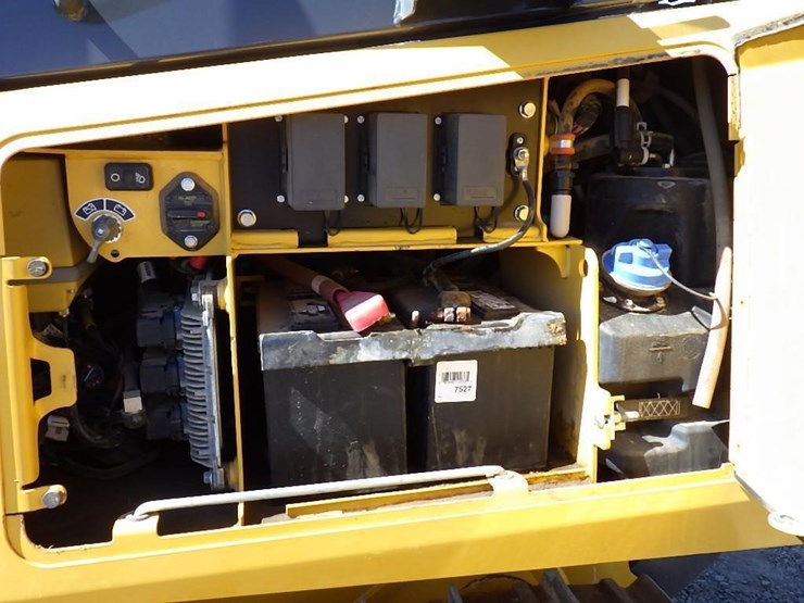 2021-deere-550k-image-23