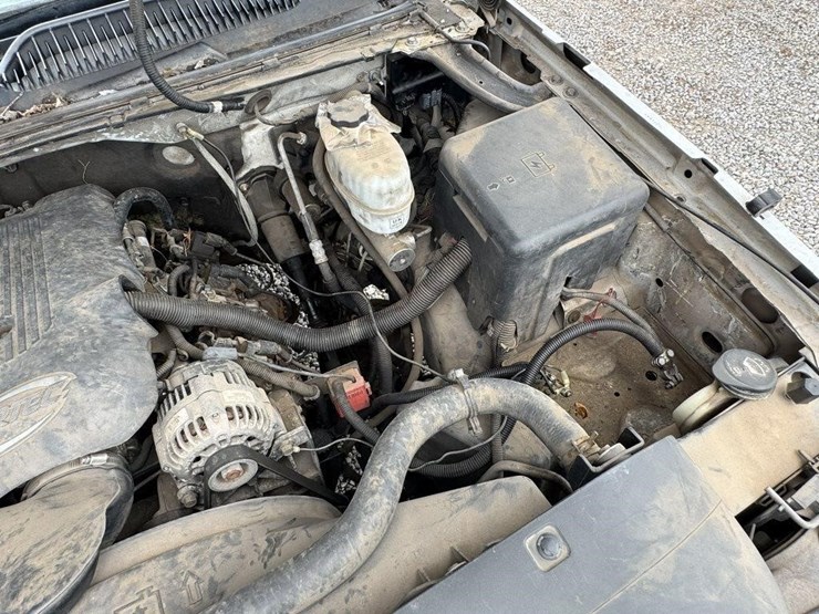 2003-chevrolet-silverado-image-21