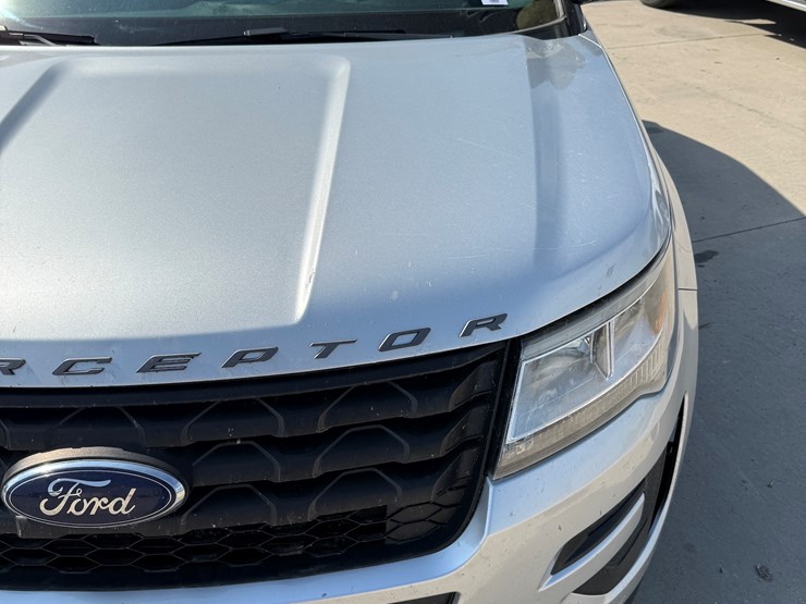 2016-ford-explorer-police-interceptor-image-45