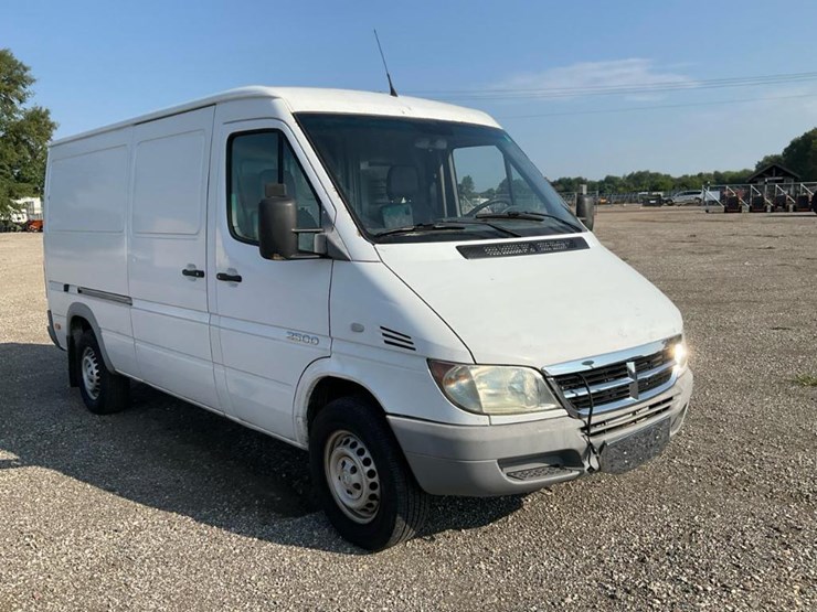 2004-dodge-sprinter-2500-image-7