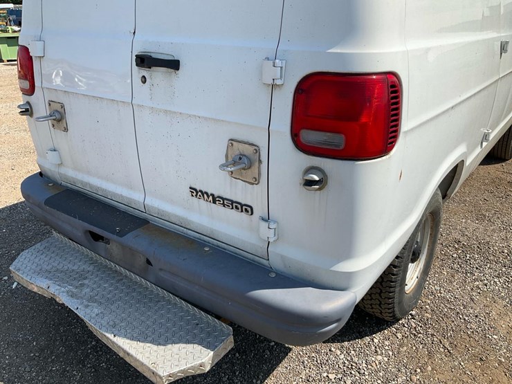 1997-dodge-ram-2500-image-31