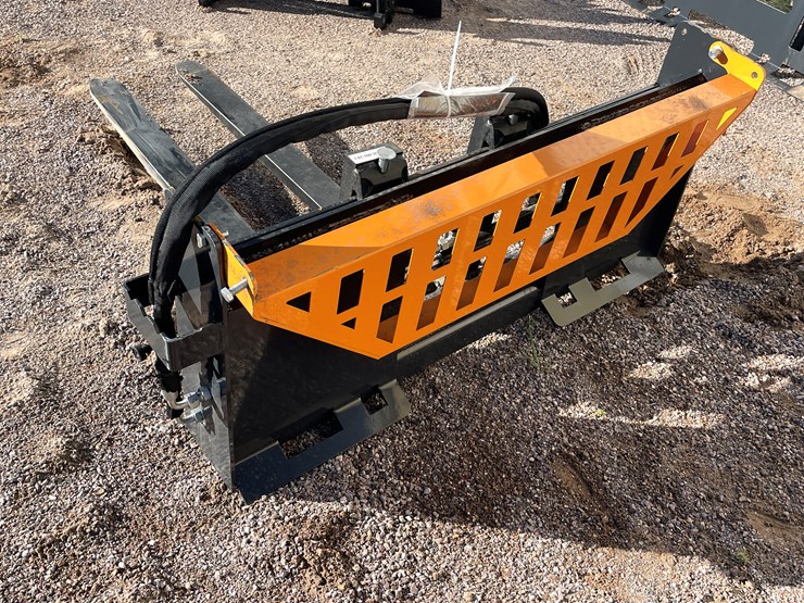 #2031-•-skid-steer-pallet-fork-hydraulic-adjustable-image-5