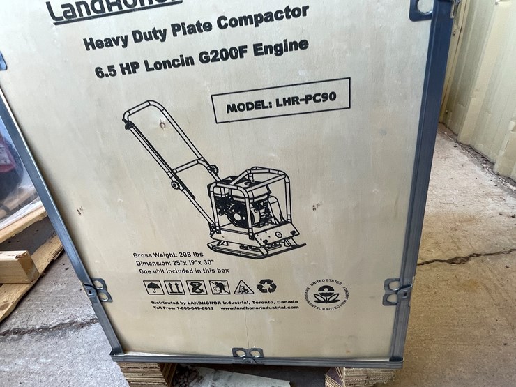 #2062-•-heavy-duty-plate-compactor-image-3