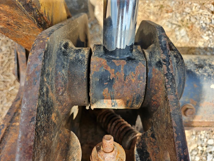 caterpillar-247b-image-67
