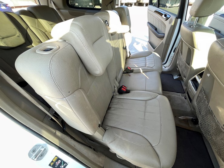 2015-mercedes-benz-gl450-image-89