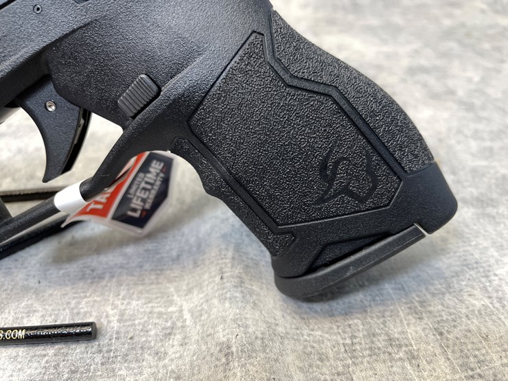 #4563-•-taurus-tx22-compact,-.22-lr-handgun,-sn:-1tj003184,-(princeton,-mn)-image-8