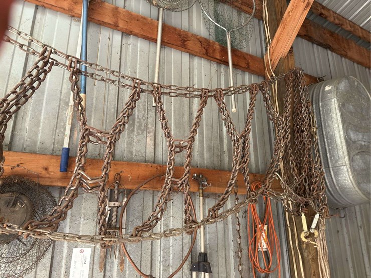 tractor-tire-chains---possibly-for-16.9x28-tires-(chains-only,-no-other-ite-image-3