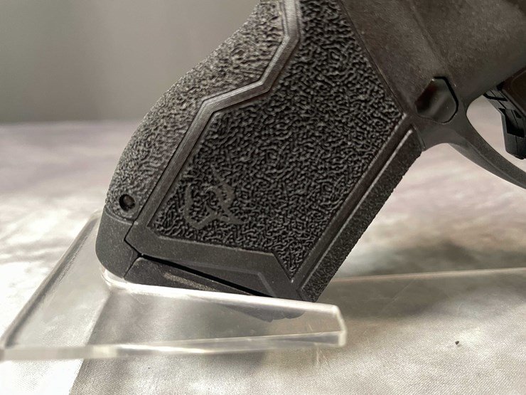 #5156-•-taurus-gx4,-9mm-luger-pistol,-sn:-1ga44039,-(neenah,-wi)-image-12
