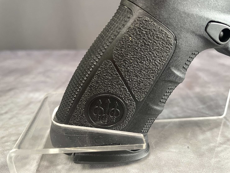 #5158-•-beretta-apx,-9mm-luger-pistol,-sn:-a033882x,-(neenah,-wi)-image-8