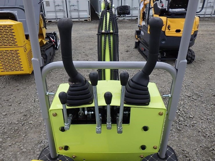 2025-infront-yfe12-hydraulic-excavator-image-24