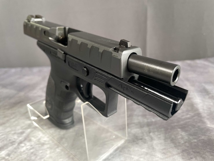 #5158-•-beretta-apx,-9mm-luger-pistol,-sn:-a033882x,-(neenah,-wi)-image-22