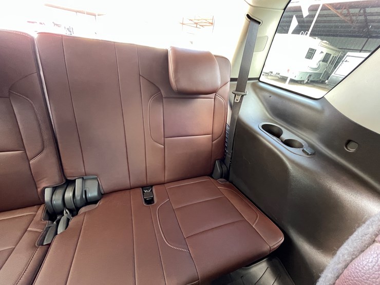 2017-chevrolet-tahoe-image-124